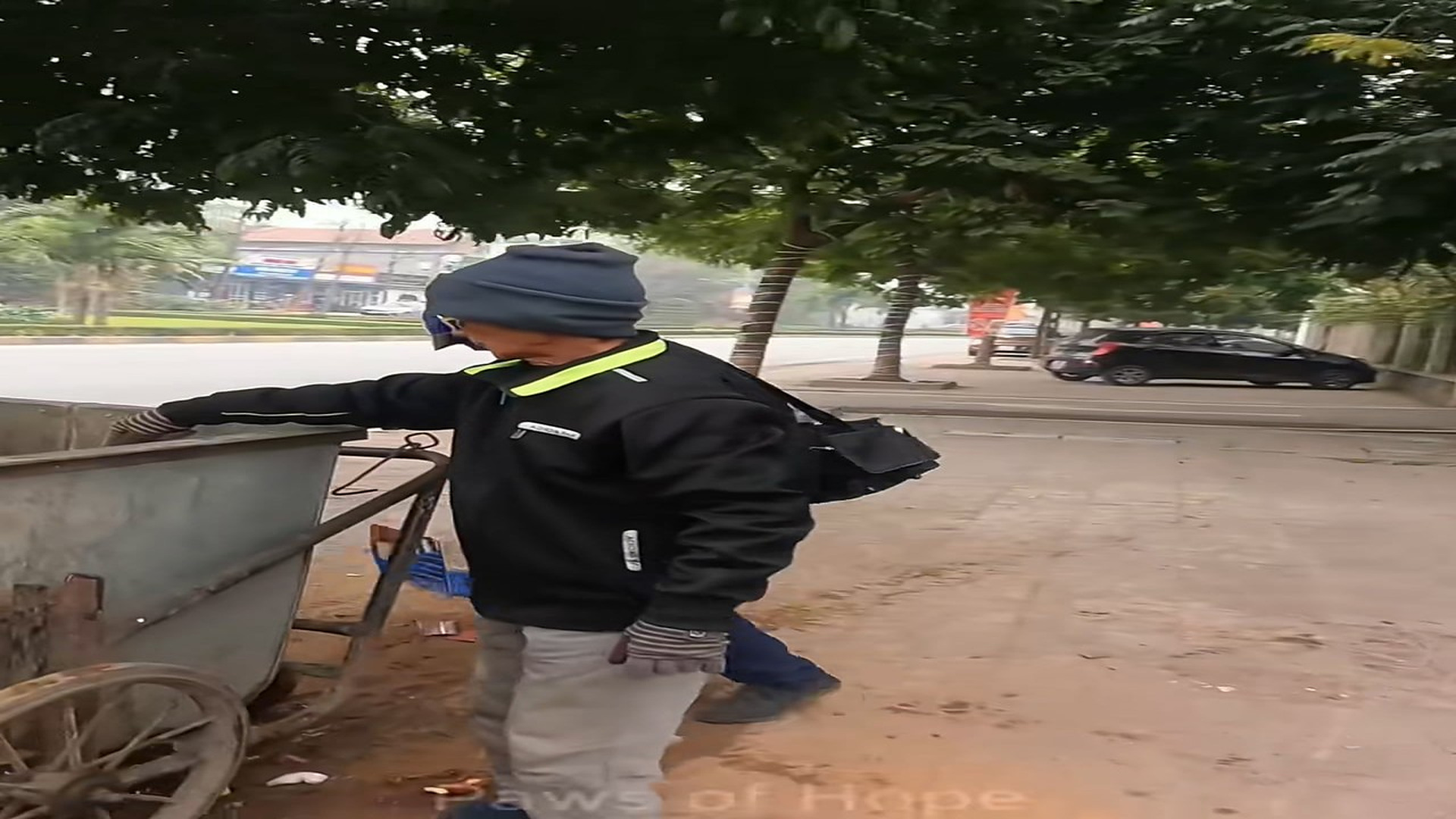 Full Video : N1709034_Poor Dog Abandoned in Trash Can, Luckily Rescued by Kind People #Hope